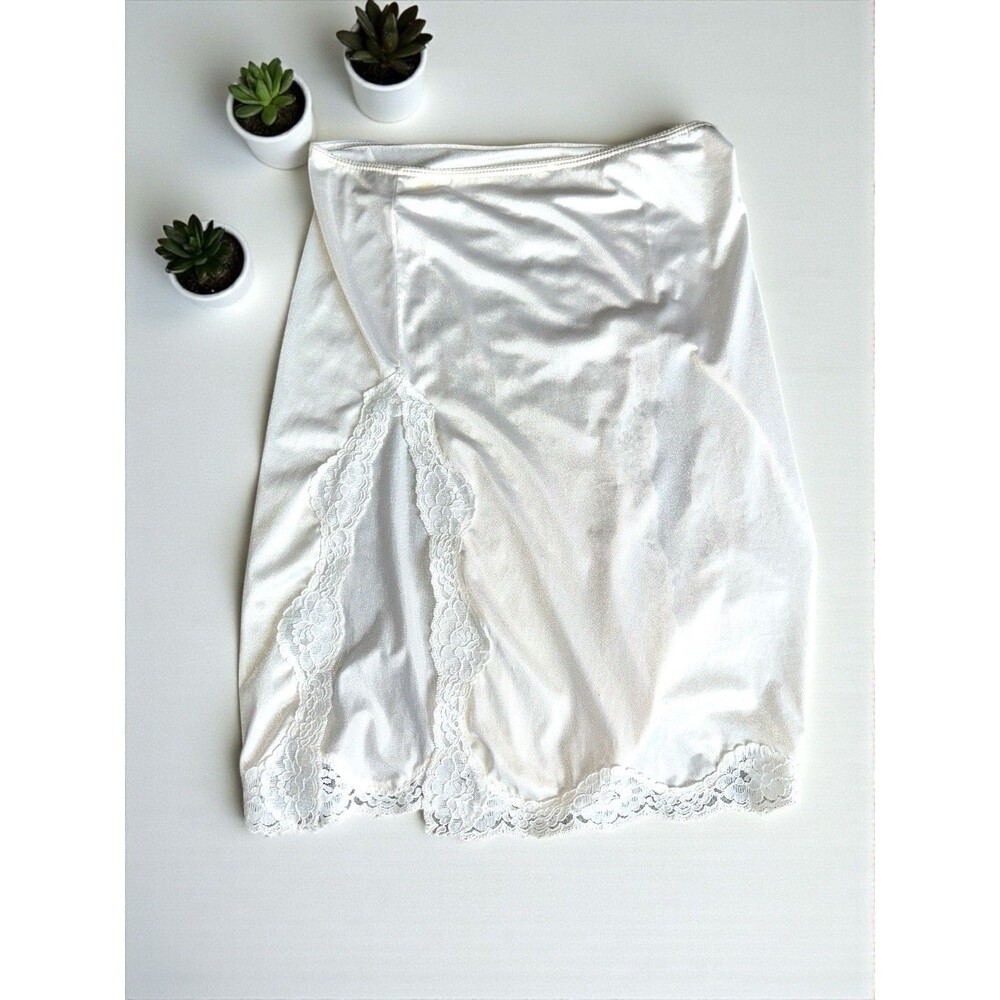 Vintage Mel Lin White Nylon Half Slip Small Lace Trim Lingerie Skirt Coquette